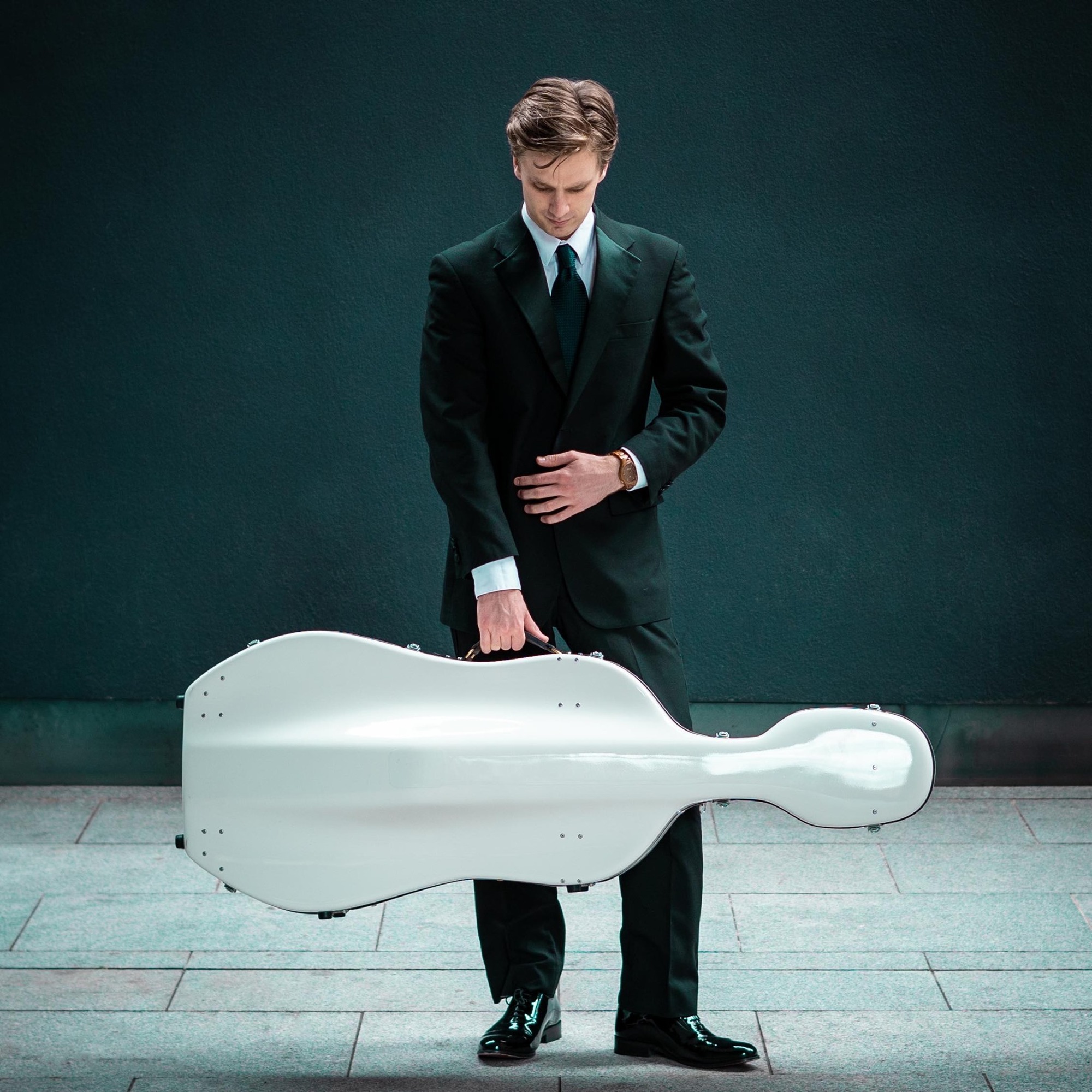 Leo Popplewell, cello