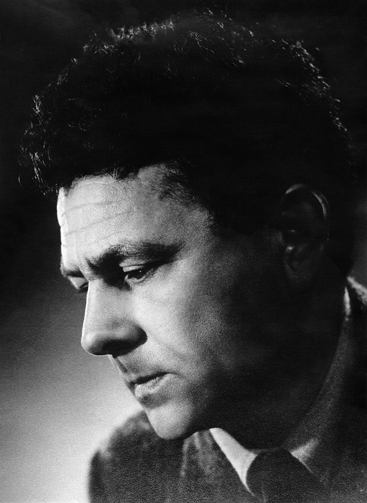 Gerald Finzi credit Angus McBean